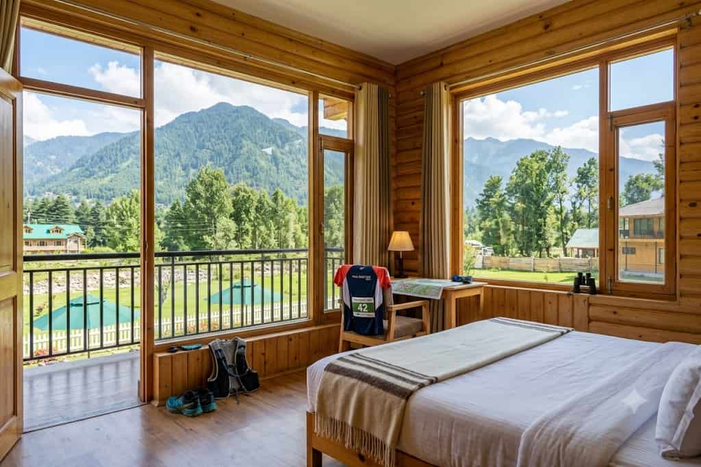 A quiet hotel room looking out over the mountains on the rest day before the race
